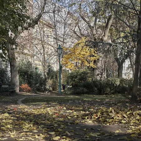 דירה Karolyi Garden