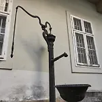 Daire Karolyi Garden *
